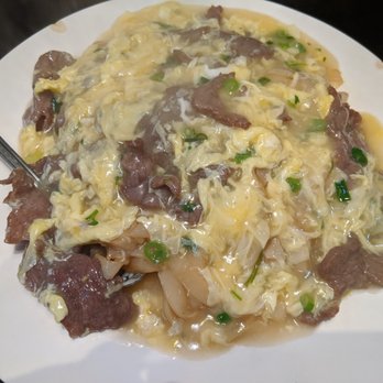 A+ Hong Kong Kitchen - Egg Beef Chow Fun (wet)? - Cantonese Near Me - Seattle, Washington