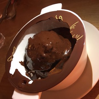 Franchin - Giant profiterole with Grand-Mariner ice cream was decadent and delicious. - French Near Me - Nice, 06