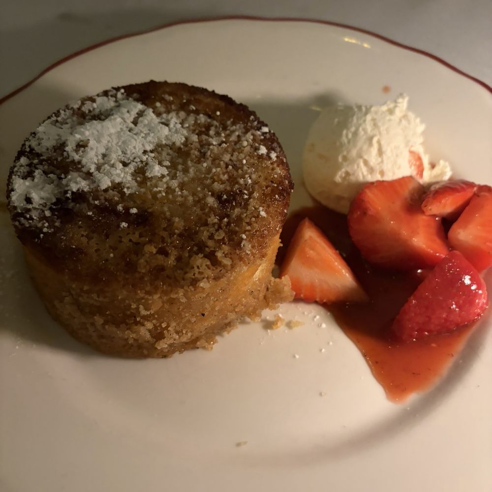 Maggiano's Little Italy - Gigi's Butter Cake - Italian Near Me - Indianapolis, Indiana Maggiano's Little Italy - Gigi's Butter Cake - Italian Near Me - Indianapolis, Indiana