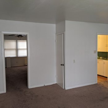 IV Remodeling - Before - Flooring Near Me - Austin, Texas IV Remodeling - Before - Flooring Near Me - Austin, Texas