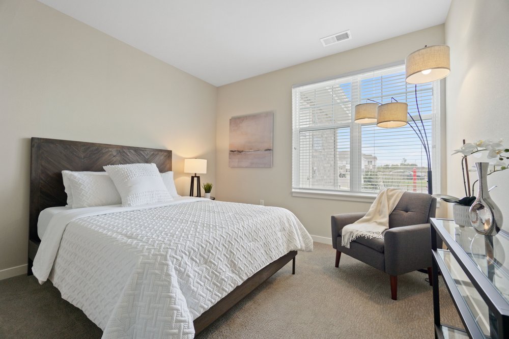 SEASONS AT PLAINFIELD Updated September 2024 57 Photos 13915 S