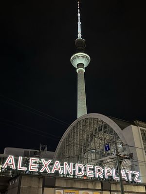 Berlin TV Tower by null