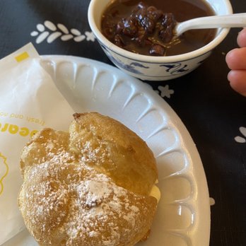 Beard Papa's - Original cream puff with vanilla cream filling. - Desserts Near Me - Spring, Texas