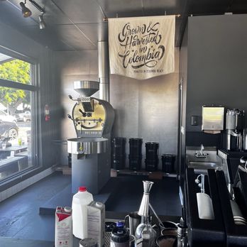 The Boy & The Bear - Inside - Coffee Roasteries Near Me - Redondo Beach, California The Boy & The Bear - Inside - Coffee Roasteries Near Me - Redondo Beach, California