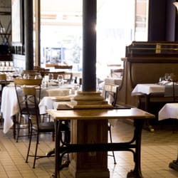 Hôtel France et Chateaubriand - L’intérieur du restaurant