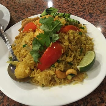 Tantawan Thai Kitchen - Pineapple Fried Rice - Thai Near Me - Rosemead, California Tantawan Thai Kitchen - Pineapple Fried Rice - Thai Near Me - Rosemead, California