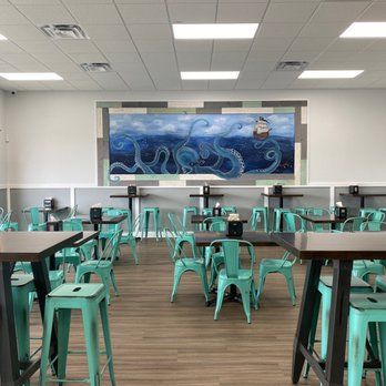 The Crazy Mason - Wilmington - Indoor seating area - Ice Cream & Frozen Yogurt Near Me - Wilmington, North Carolina The Crazy Mason - Wilmington - Indoor seating area - Ice Cream & Frozen Yogurt Near Me - Wilmington, North Carolina