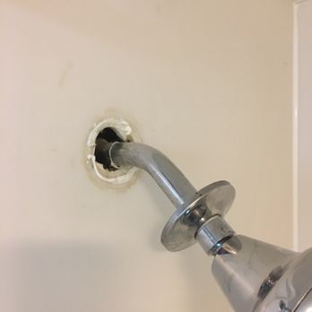 Vagabond Inn - Buttonwillow North I-5 - Can be fixed with a little caulk in 30 seconds, if someone cared. - Hotels Near Me - Buttonwillow, California