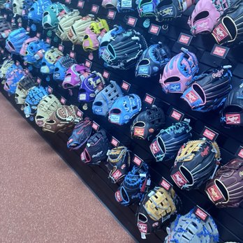 D Bat - Gloves gloves gloves - Batting Cages Near Me - Elk Grove, California D Bat - Gloves gloves gloves - Batting Cages Near Me - Elk Grove, California