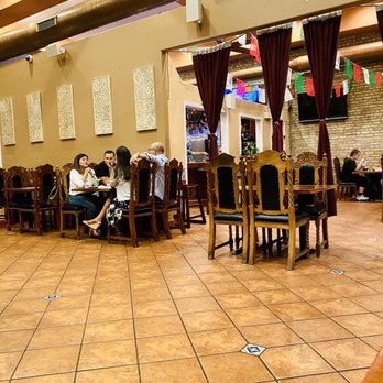 Garcia's Restaurant - Dining area - Mexican Near Me - Chicago, Illinois Garcia's Restaurant - Dining area - Mexican Near Me - Chicago, Illinois