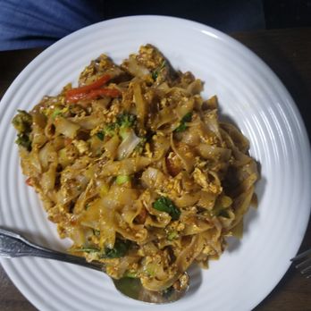 Siamese Basil Thai Restaurant - Beef drunken noodle - Thai Near Me - Norcross, Georgia Siamese Basil Thai Restaurant - Beef drunken noodle - Thai Near Me - Norcross, Georgia