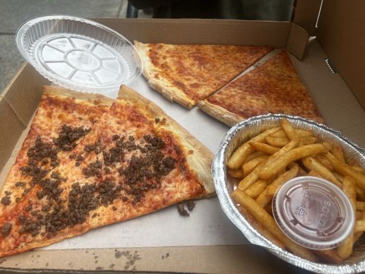 DeMos Pizzeria & Deli by null