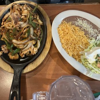 El Centro - Fanitas - Italian Near Me - Augusta, West Virginia