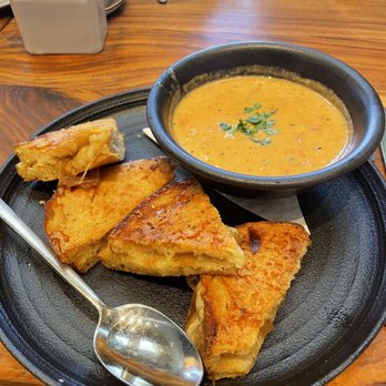 GRANVILLE - Grilled Cheese Dipper with upgraded soup size. Omg it was delicious! - New American Near Me - Pasadena, California GRANVILLE - Grilled Cheese Dipper with upgraded soup size. Omg it was delicious! - New American Near Me - Pasadena, California