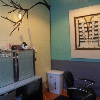 Crissy's Colors & Cuts - Hair Salons Near Me - Oakland, California Crissy's Colors & Cuts - Hair Salons Near Me - Oakland, California