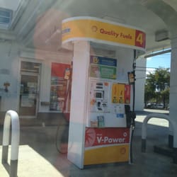 University Car Care - One of the fuel machine
