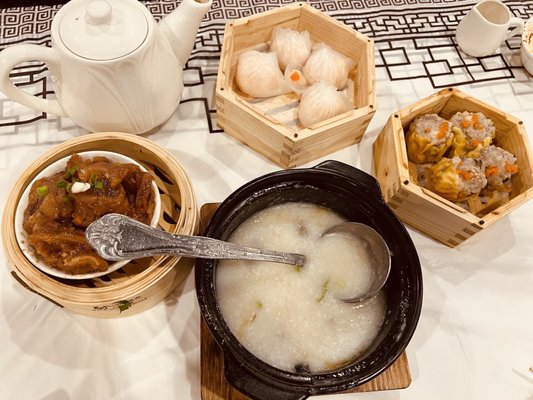 Everyday Authentic Chinese Cuisine by null