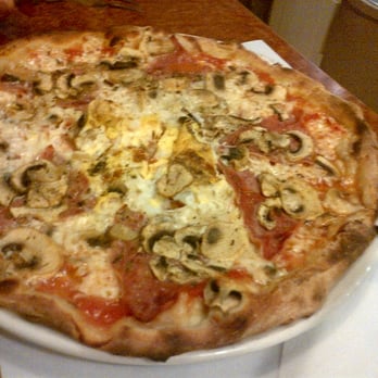 Restaurant Espresso Club - pizza, not a crumb letfover - Italian Near Me - Geneva, GE Restaurant Espresso Club - pizza, not a crumb letfover - Italian Near Me - Geneva, GE