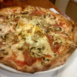 Restaurant Espresso Club - Pizza, not a crumb letfover
