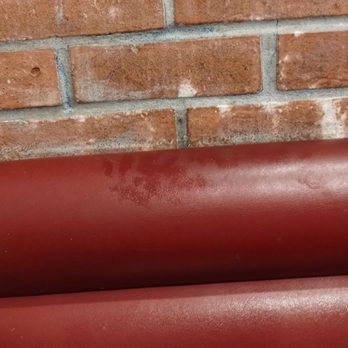 Mimi's Cafe - Greasy handprints on the seats - Breakfast & Brunch Near Me - Fairfield, California
