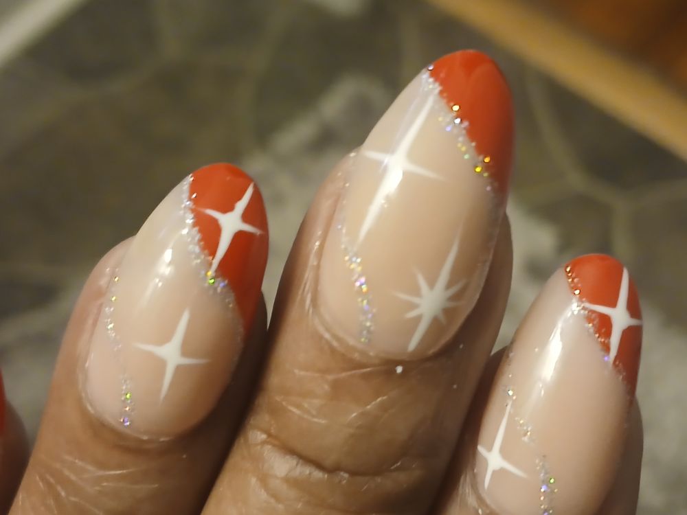 Diamond Nails Logo