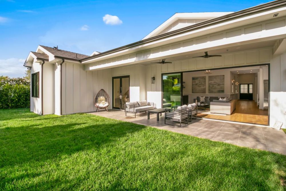 Slide of Right Choice Renovation