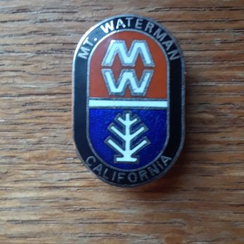 Mount Waterman Ski Lifts - Mt. Waterman pin circa 1980 - Ski Resorts Near Me - La Canada, California Mount Waterman Ski Lifts - Mt. Waterman pin circa 1980 - Ski Resorts Near Me - La Canada, California
