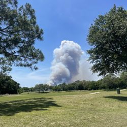 Fort Walton Beach Golf Club - Saw a crazy fire while out on the course.