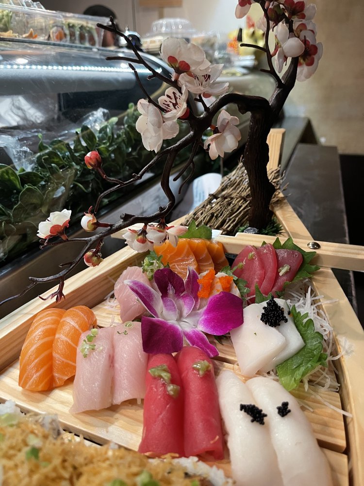 Hoshi & Sushi