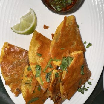 Earls Kitchen + Bar - Birria tacos - New American Near Me - Fort Lauderdale, Florida Earls Kitchen + Bar - Birria tacos - New American Near Me - Fort Lauderdale, Florida