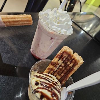 V’s Churro Bar - Children's Sundae with churro's - Food Trucks Near Me - Reno, Nevada