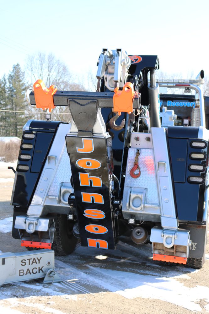 JOHNSON TOWING & RECOVERY Updated September 2024 55 Photos 117