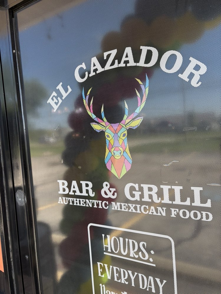 El Cazador Bar and Grill Logo