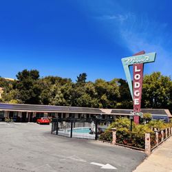 Muir Lodge Motel