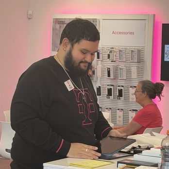 T-Mobile - Mobile Phones Near Me - Magnolia, Texas T-Mobile - Mobile Phones Near Me - Magnolia, Texas