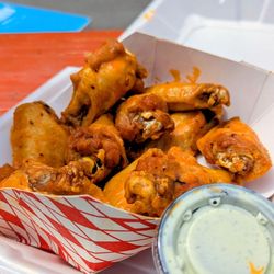 10 wings $17