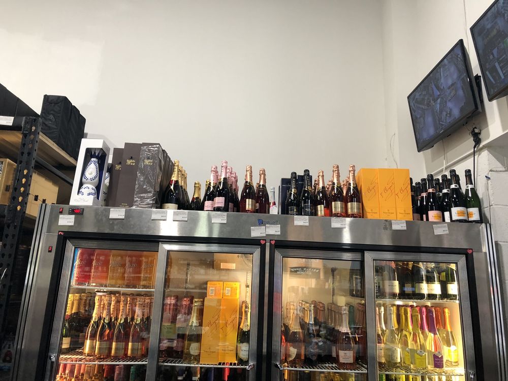 HUB BRONX LIQUOR & WINE Updated October 2024 70 Photos & 29 Reviews