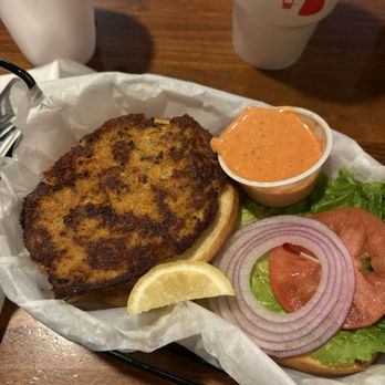 Frosty Frog Cafe - Crab cake sandwich - Cafes Near Me - Hilton Head Island, South Carolina