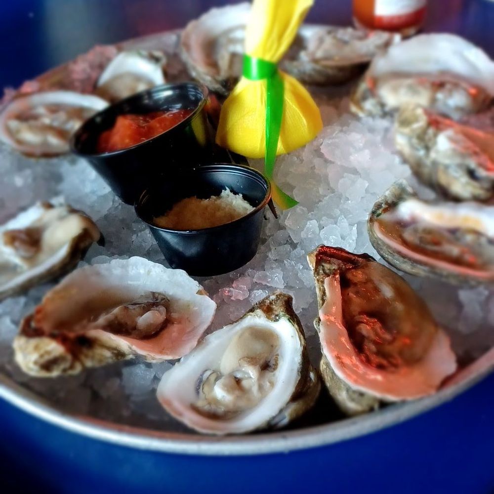Flounder's Chowder House - Oysters are still amazing - Seafood Near Me - Gulf Breeze, Florida Flounder's Chowder House - Oysters are still amazing - Seafood Near Me - Gulf Breeze, Florida