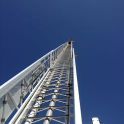 Camp Pendleton Fire Department Station 1 - Same ladder different perspective doesn't look nearly as high...