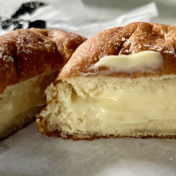Punalu'u Bake Shop  - Vanilla Cream - Basic one is always the best. Not too sweet! - Bakeries Near Me - Naalehu, Hawaii