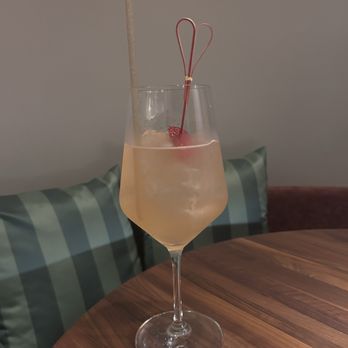 The Grove Bar + Kitchen - The House Spritz - New American Near Me - Winter Park, Florida