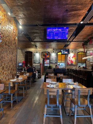 Mompou Tapas Bar & Restaurant by null