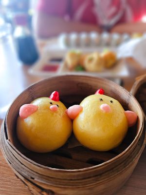 Harumama Noodles + Buns (Little Italy) by null