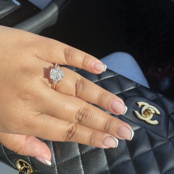 Naild It London - Nails by Inga! - Nail Salons Near Me - Glendale, California
