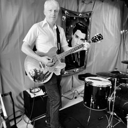 West Adams Guitar and Bass Lessons - Performing outdoors at Pamela Des Barres house with Sputnik the Band, whose recordings were produced by Carl Glanville (Keith Richards, U2)