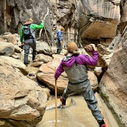 Zion Outfitter