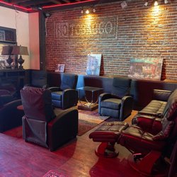 Andre's Lounge - Back lounge area