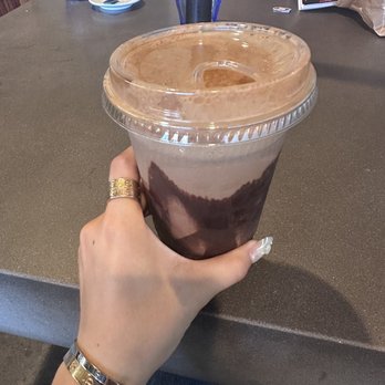 La Colombe Coffee Roasters - Draft latte w chocolate - Coffee Roasteries Near Me - Los Angeles, California