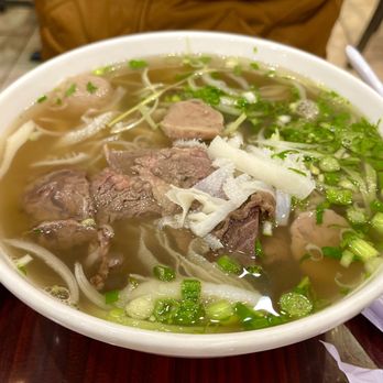 Buckeye Pho - Signature Jumbo Beef Phó - Vietnamese Near Me - Columbus, Ohio